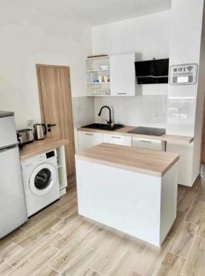 Brand New DobHouse#2BDR#2BTHR Budapest